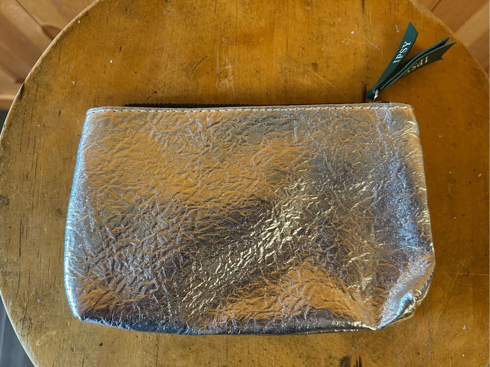 Ipsy Glam Bag Silver Crinkle Green Zipper 7.5 x 5 inch (0574)